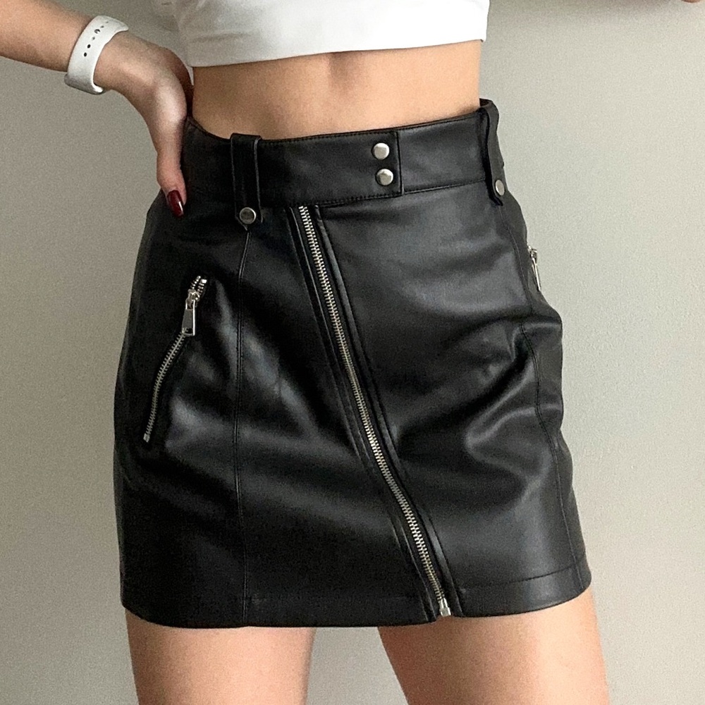 Zara leather mini black skirt
